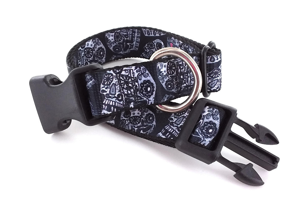 Novelty WTY005 Skulls Side Release Pet Collar